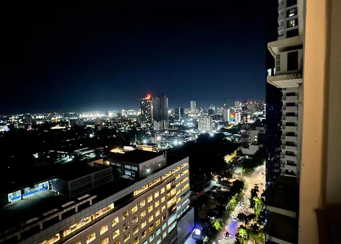Aparthotel Near Ayala Bloc - Avida Riala It Park